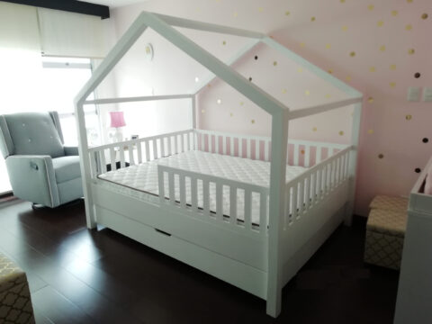 White Crib